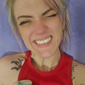 Meet your Posher, Nadine